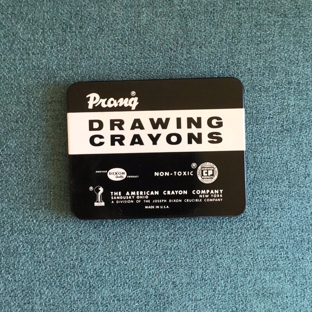 Vintage tin the American crayon company